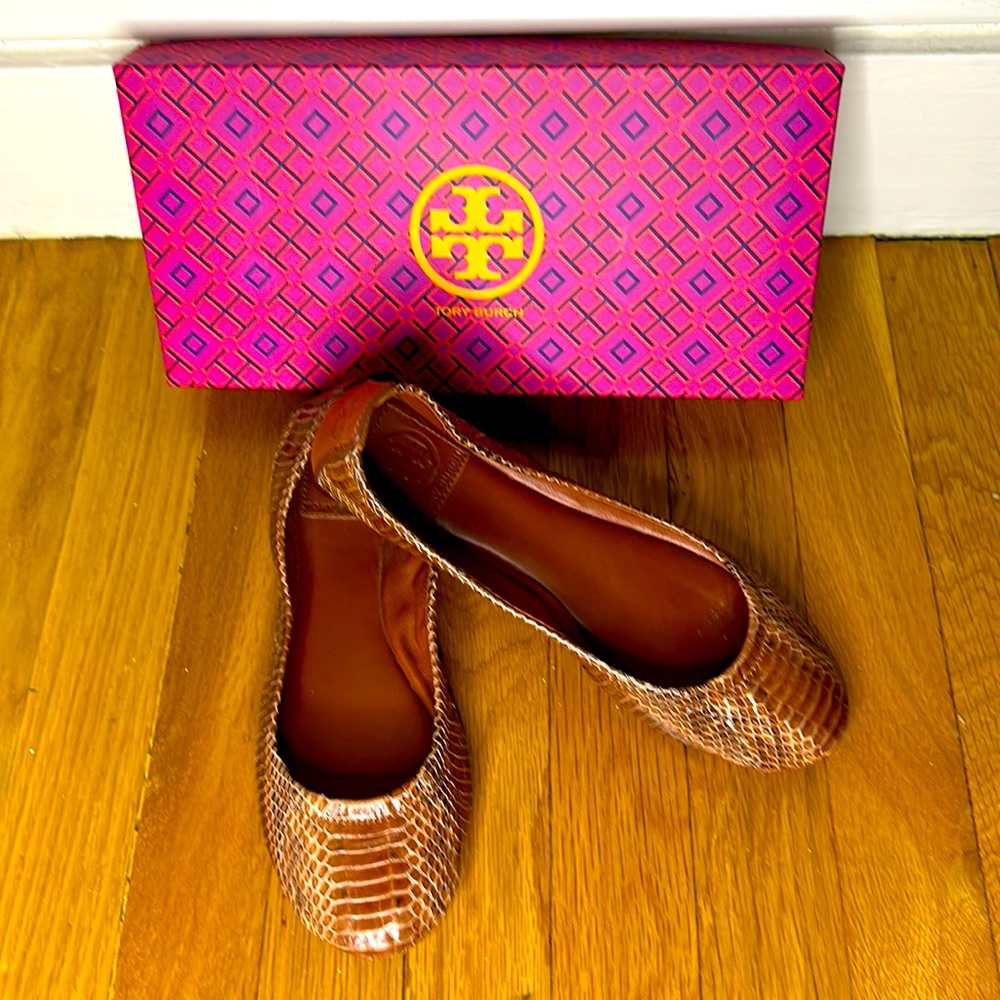 Tory Burch snakeskin animal print ballet flats size 8M